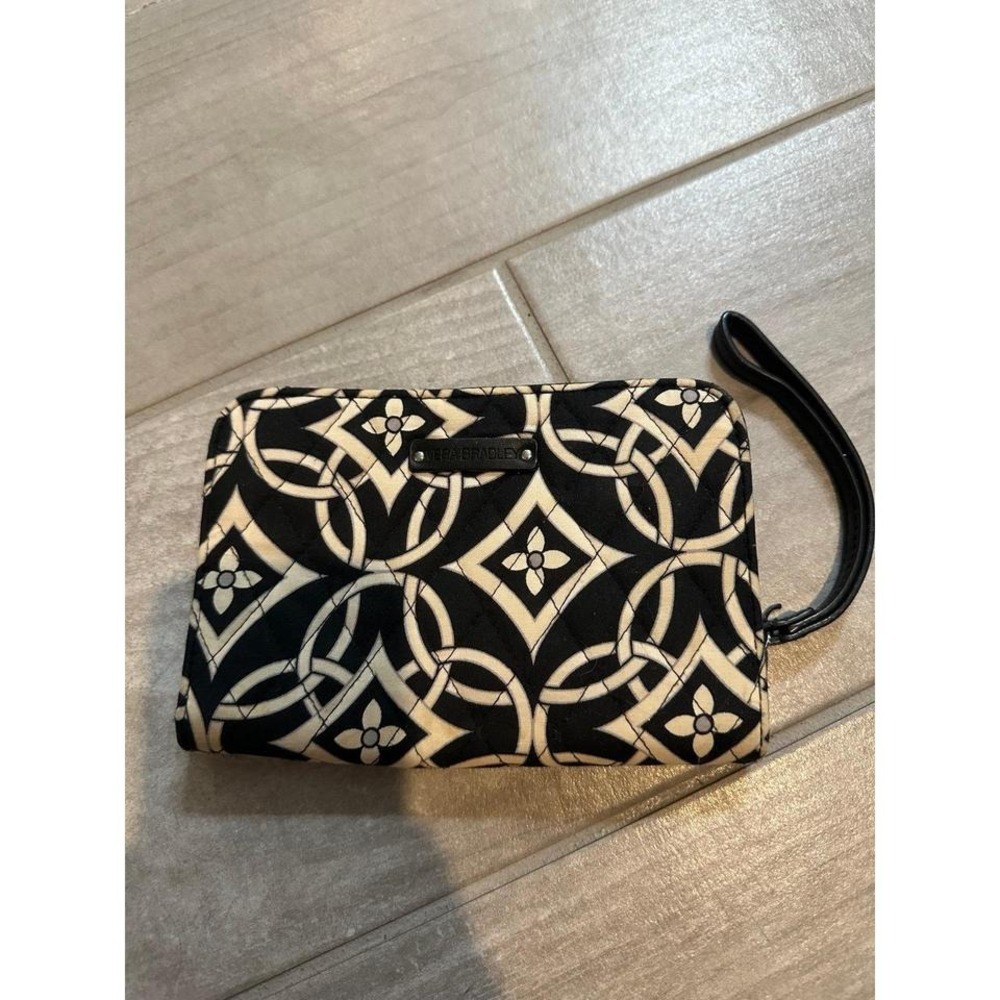 Vera Bradley Wristlet‎